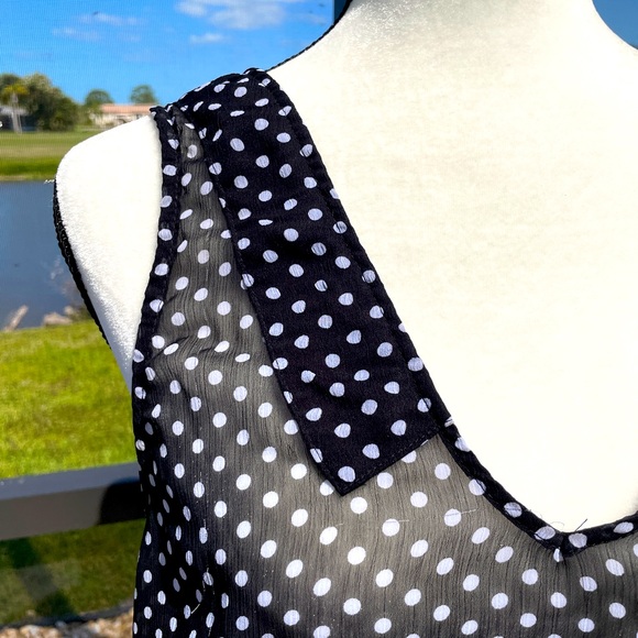 GB Gianni Bini woman’s polka dot top - SZ M. C-HC - Picture 4 of 5